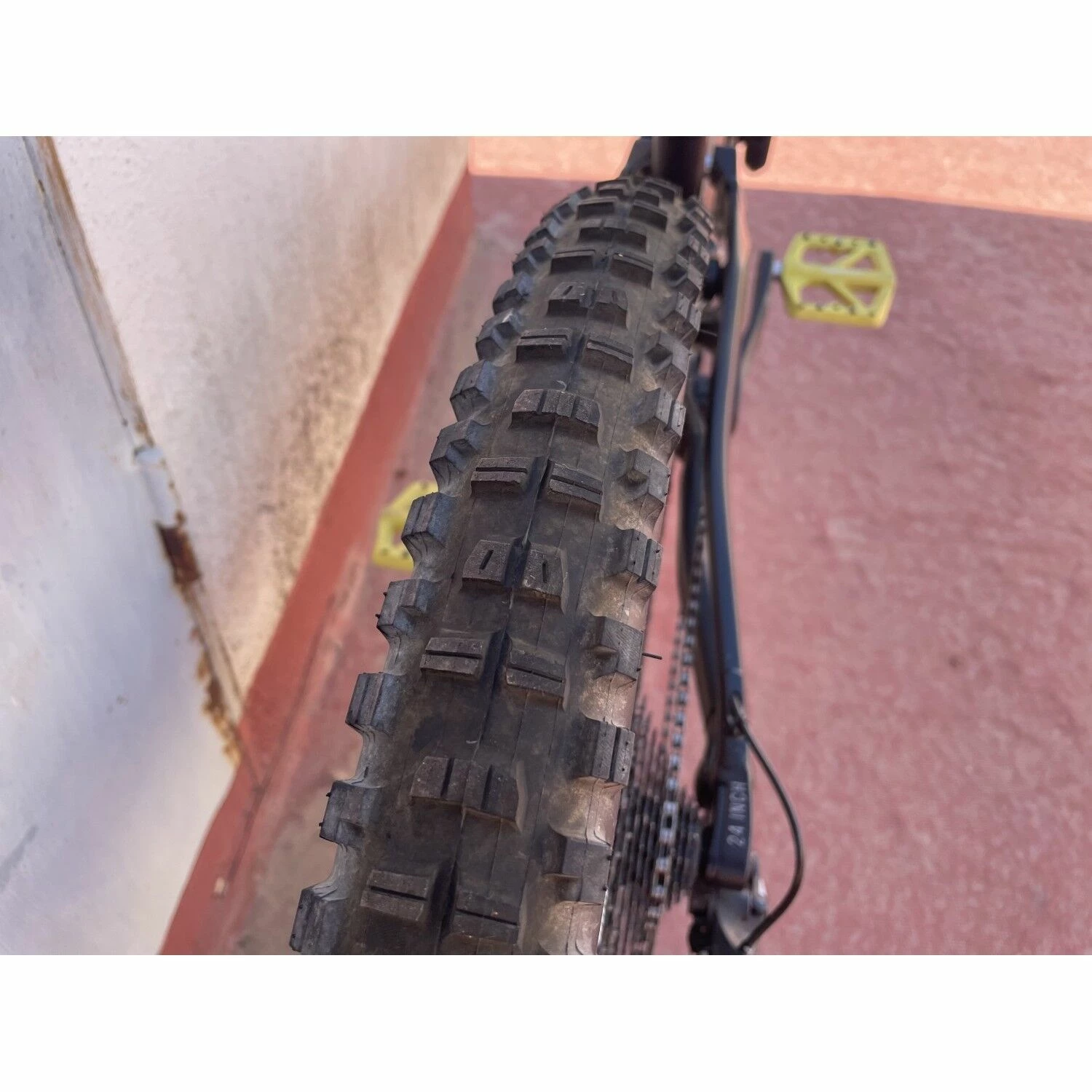 VTT Enfants YT Industries - 24" 5 VTT Enfants YT Industries - 24" – Image 5